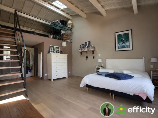 Maison
         9 pièces
        - 230 m² 539 000 € *
