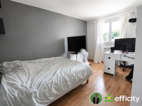Maison
         9 pièces
        - 230 m² 539 000 € *