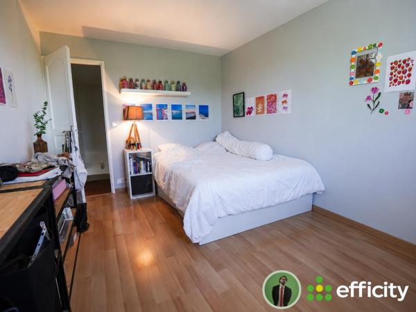 Maison
         9 pièces
        - 230 m² 539 000 € *