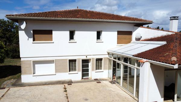 À vendre ? Propriété de caractère entre Saintes et Gémozac