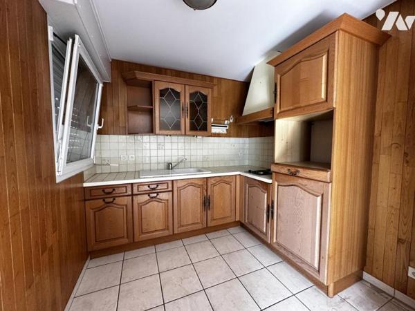 A VENDRE VANNES PROCHE GARE SPACIEUX T2 AVEC GARAGE