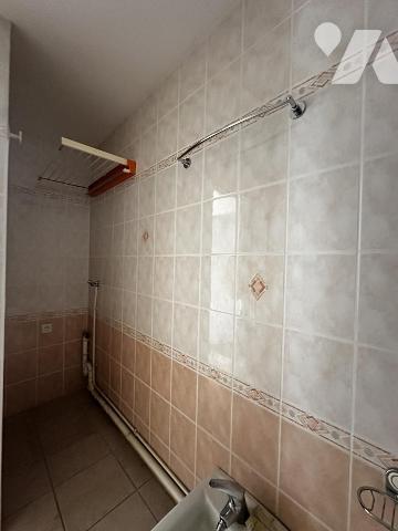 A VENDRE VANNES PROCHE GARE SPACIEUX T2 AVEC GARAGE