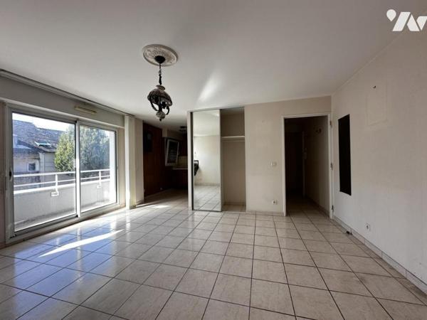 A VENDRE VANNES PROCHE GARE SPACIEUX T2 AVEC GARAGE