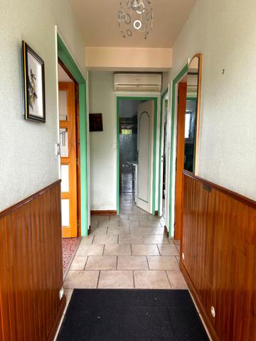 Charmante maison familiale en campagne avec grand terrain et hangar