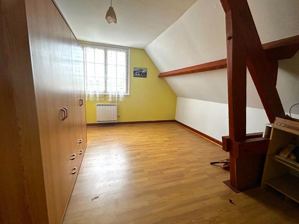 Charmante maison familiale en campagne avec grand terrain et hangar