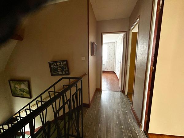 Charmante maison familiale en campagne avec grand terrain et hangar