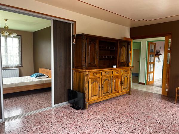 Charmante maison familiale en campagne avec grand terrain et hangar