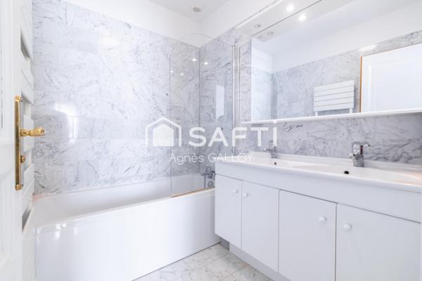 Maison familiale au calme, proche des transports et des services