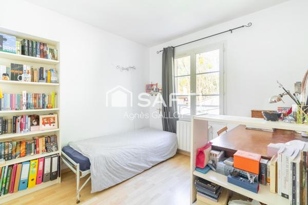 Maison familiale au calme, proche des transports et des services