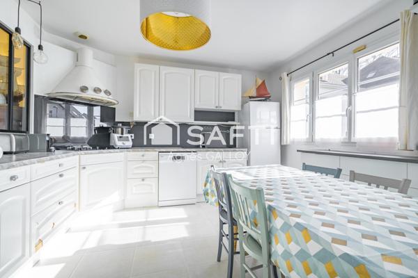 Maison familiale au calme, proche des transports et des services