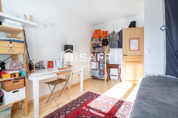 Maison familiale au calme, proche des transports et des services