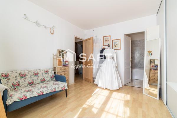 Maison familiale au calme, proche des transports et des services