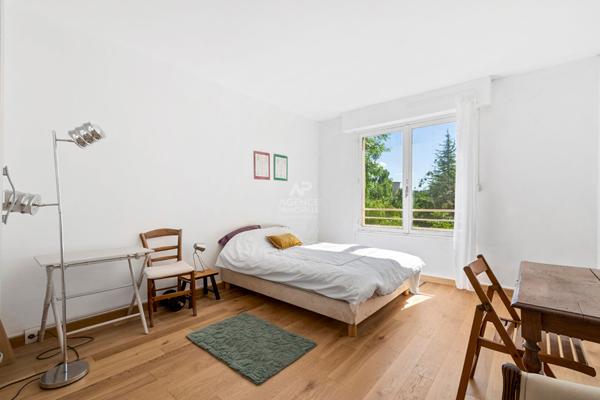 Appartement Saint Germain En Laye 4 pièce(s) 83 m2 €535 000 ** - Référence 18125