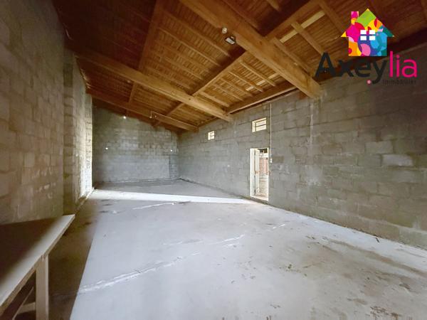 Renaison (42370) A VENDRE - RENAISON - MAISON D'HABITATION ET GRANDES DÉPENDANCES À RÉHABILITER AVEC TERRAIN