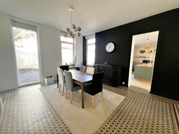 Maison à RONCQ, 59223 - 10 pièces 238m²
