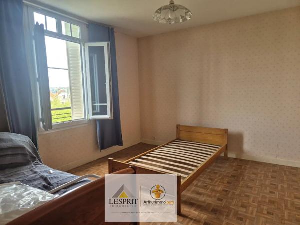 Vente                                                      Maison
                        
                     6 pièces                      99 m2                     à Brive-la-Gaillarde