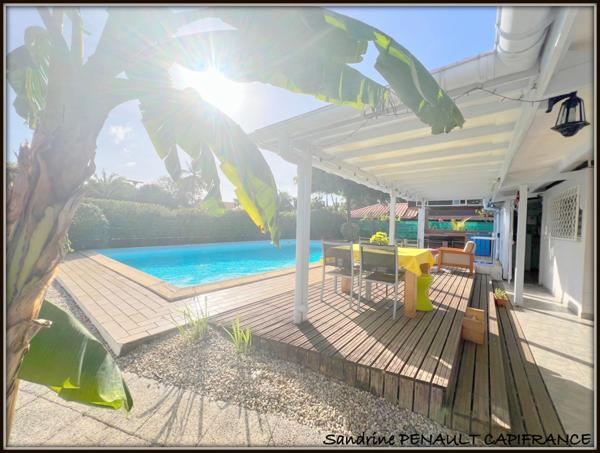 A VENDRE A KOUROU (97310) UNE MAGNIFIQUE MAISON T5 de 151 m² - SUPERFICIE DU TERRAIN 848 m² - PRIX DE 450 000 €.