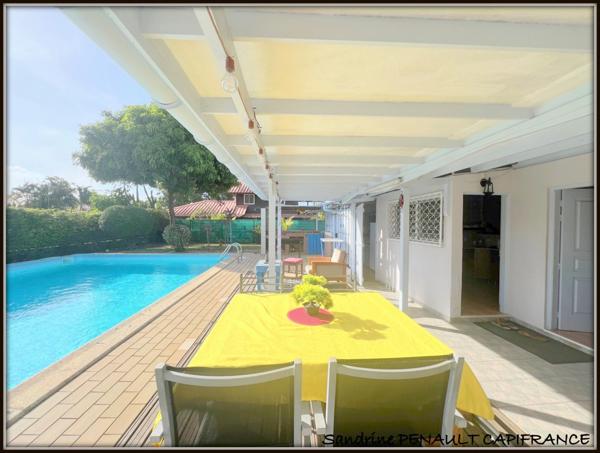 A VENDRE A KOUROU (97310) UNE MAGNIFIQUE MAISON T5 de 151 m² - SUPERFICIE DU TERRAIN 848 m² - PRIX DE 450 000 €.