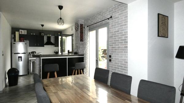 Maison familiale lumineuse et fonctionnelle