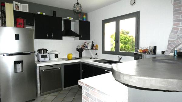 Maison familiale lumineuse et fonctionnelle