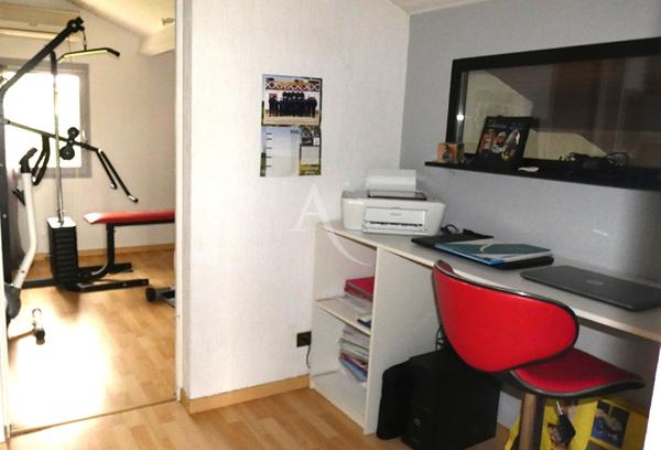 Maison familiale lumineuse et fonctionnelle