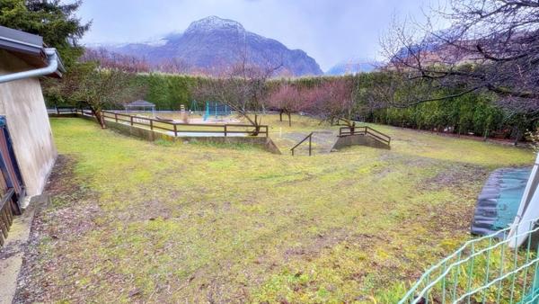 Maison à vendre 7 pièces (73), Terrain clos, Sans vis à vis, Proche des commodités