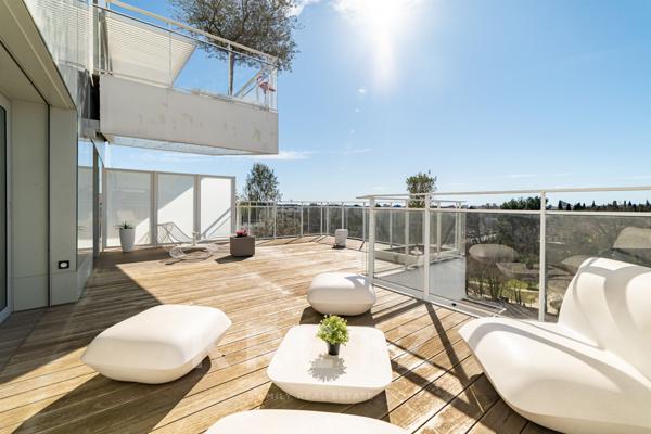 Appartement de standing avec terrasse