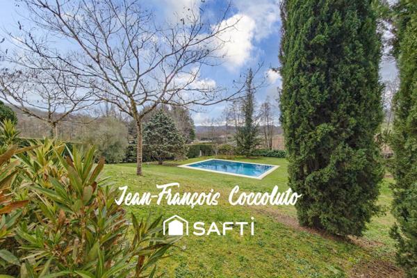 Belle maison avec piscine et parc arboré