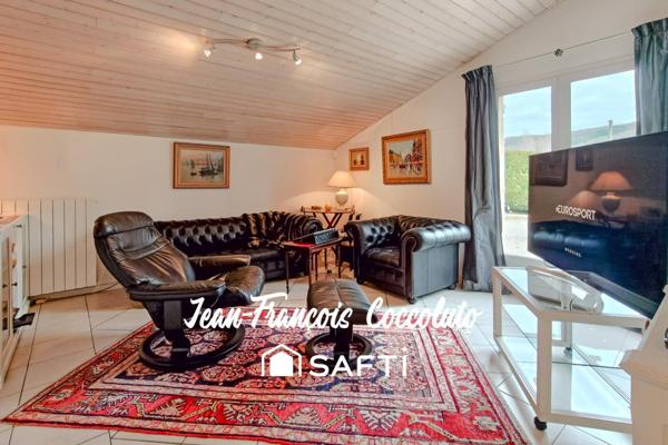 Belle maison avec piscine et parc arboré