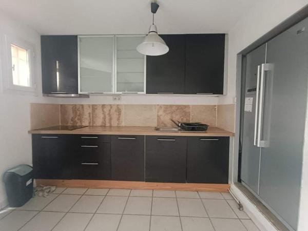 Maison Eyguieres + Cour + Garage