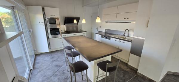 Villa 7 pièce(s) 5 chambre(s) 148 m²
