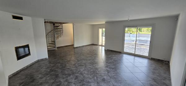 Villa 7 pièce(s) 5 chambre(s) 148 m²