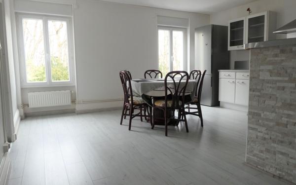 Appartement à louer    3 pièces • 80 m2 Le Creusot