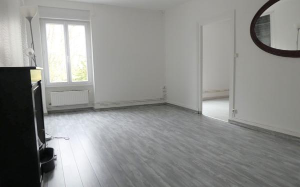 Appartement à louer    3 pièces • 80 m2 Le Creusot