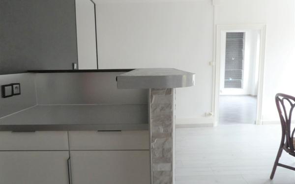 Appartement à louer    3 pièces • 80 m2 Le Creusot