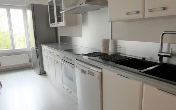 Appartement à louer    3 pièces • 80 m2 Le Creusot