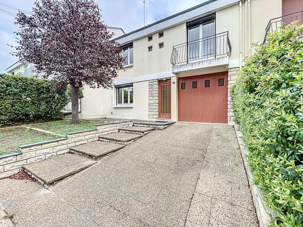 MAISON ANGERS MONPLAISIR -  3 CHAMBRES , EXTERIEUR ET GARAGE