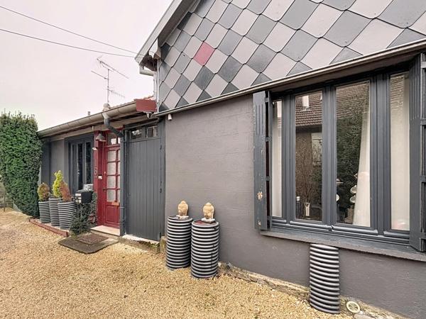 Maison, 199m2, 10 pièces 2, chambres, SPA, et dependances