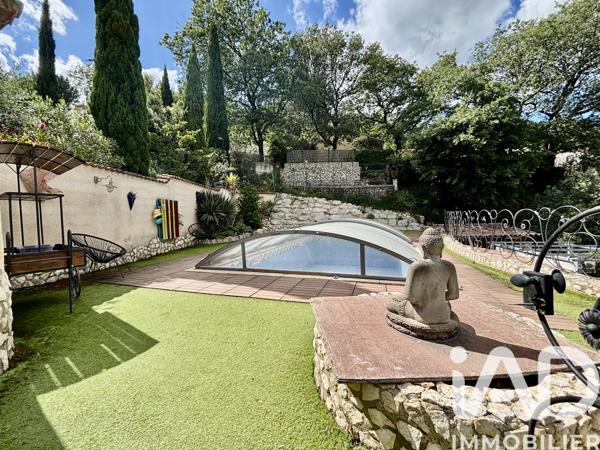 Maison à vendre 6 pièces 184 m² Rochefort-du-Gard
