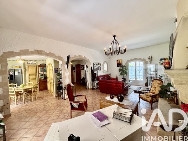 Maison à vendre 6 pièces 184 m² Rochefort-du-Gard