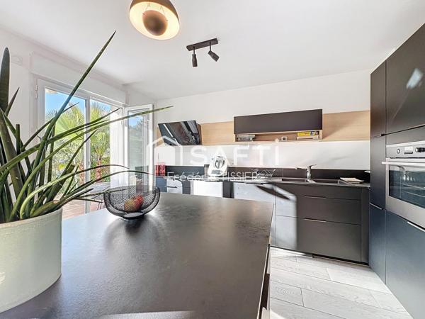 La Roquette-S/S : Villa individuelle, domaine avec piscine