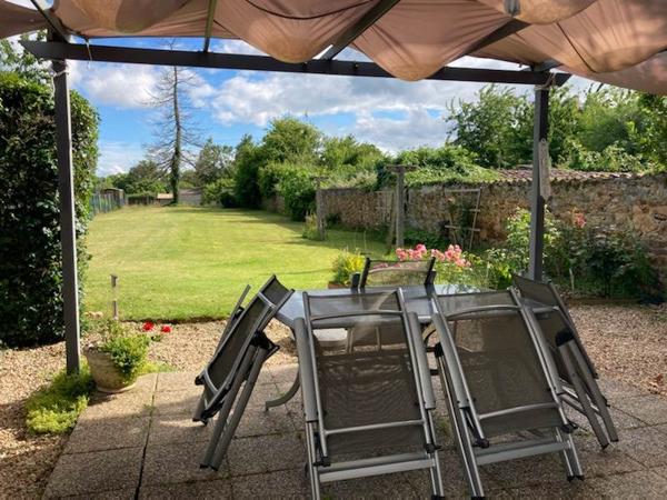 Maison à vendre |  Mézières-sur-Issoire |  6 pièces | 104 m²