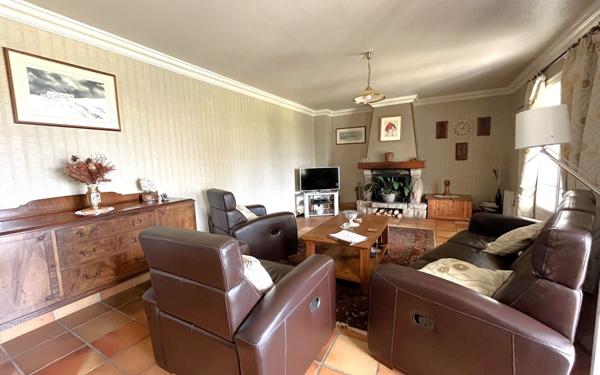 Maison à vendre    5 pièces • 162 m2 Kergloff