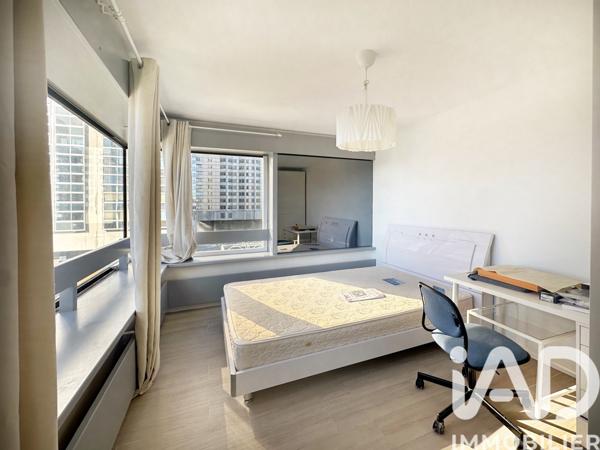 Location appartement 4 pièces 84 m² Paris 15