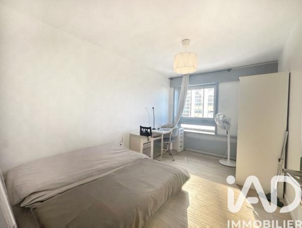 Location appartement 4 pièces 84 m² Paris 15