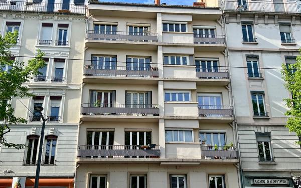 Appartement à vendre    2 pièces • 39 m2 Lyon 7