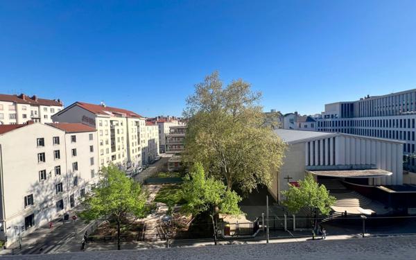 Appartement à vendre    2 pièces • 39 m2 Lyon 7