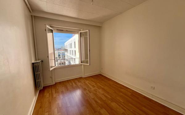 Appartement à vendre    2 pièces • 39 m2 Lyon 7