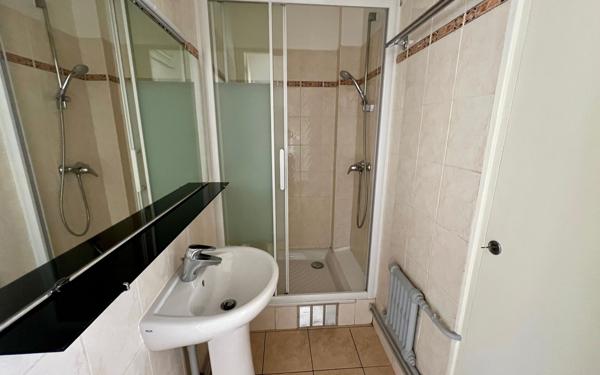 Appartement à vendre    2 pièces • 39 m2 Lyon 7