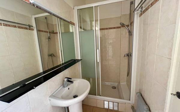 Appartement à vendre    2 pièces • 39 m2 Lyon 7